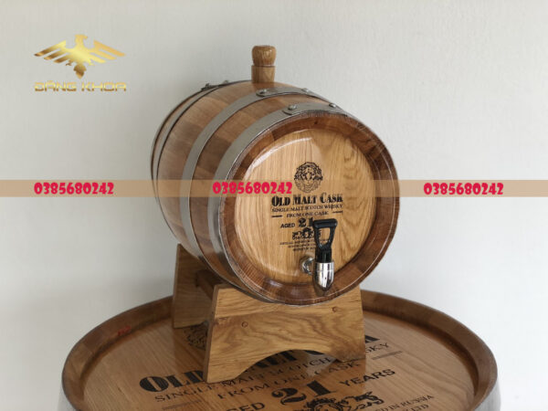 Thùng gỗ sồi mang lại hương vị rượu đặc trưng