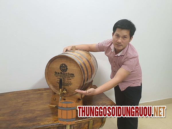 Thùng rượu gỗ sồi tăng thêm hương vị đặc biệt cho rượu