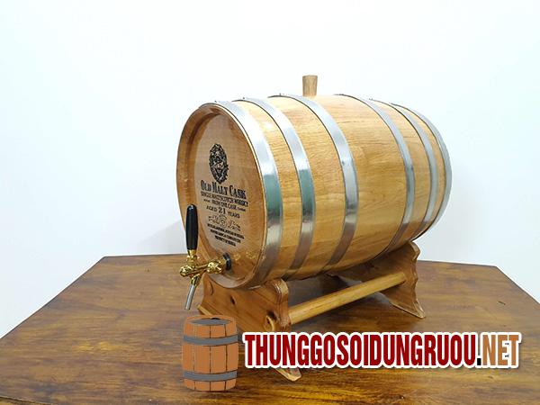 Thùng rượu gỗ sồi